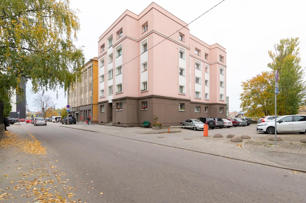 Karu Central Apartment Tallinn Buitenkant foto